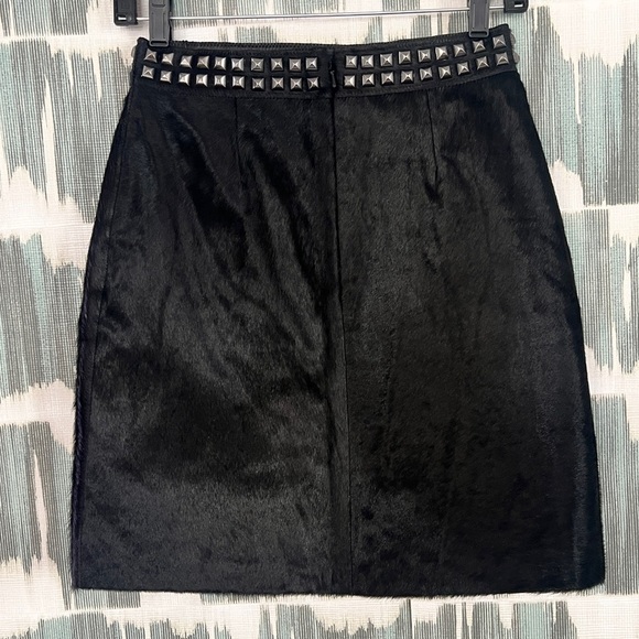 The Kooples- Stud-Embellished Calf Hair Leather Mini- jupe en cuir boutons - XS - Picture 6 of 10